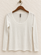 Platinum Delta Apparel Women's White Scoop Neck Long Sleeve T-Shirt Size - L