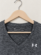 Under Armour HeatGear Loose Fit V-Neck Women’s Gym Tee Size - L