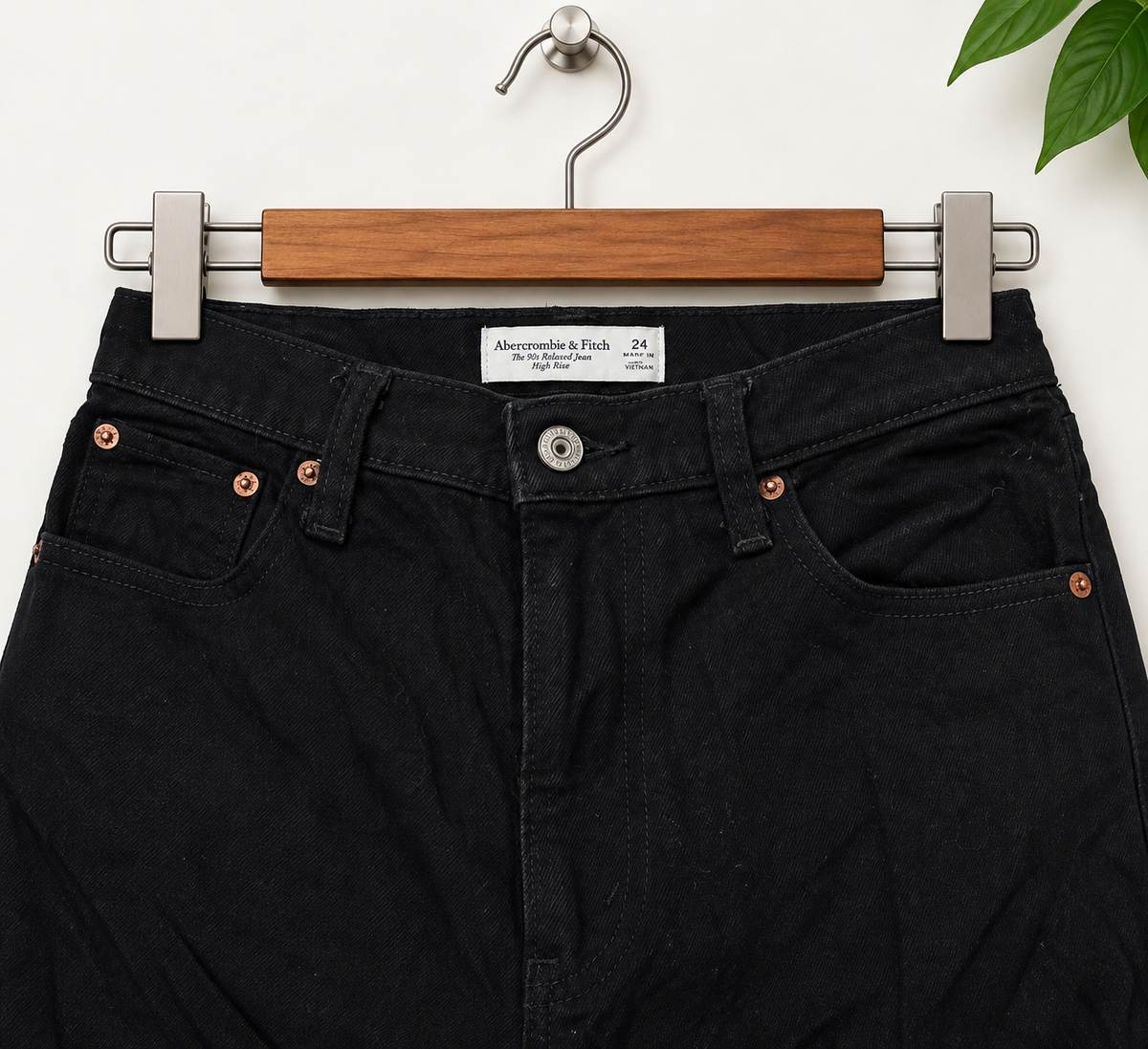 Abercrombie & Fitch The 90s Relaxed High Rise Black Denim Jeans (Size 24) Women’s