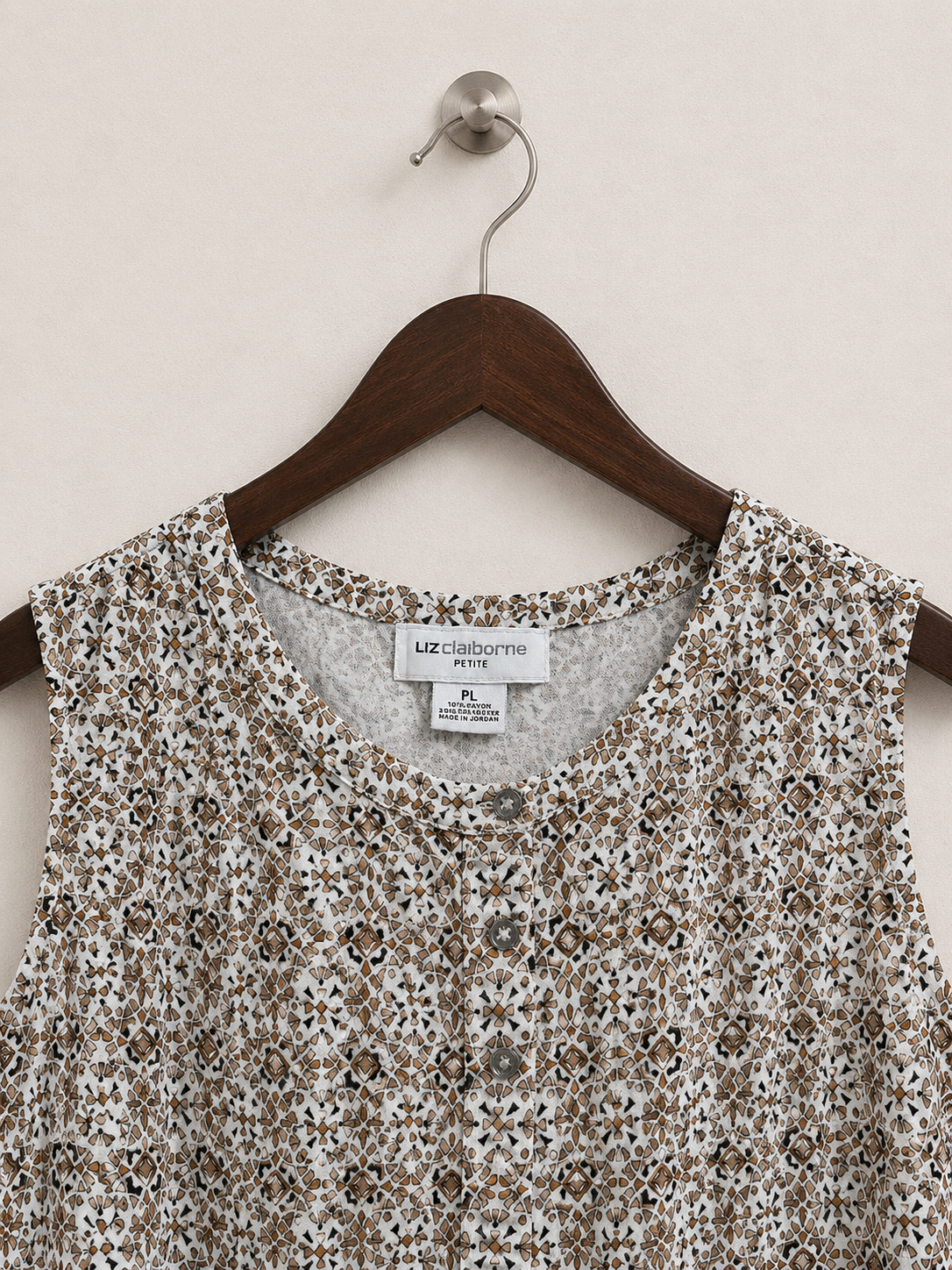 Liz Claiborne Printed Sleeveless Button-Front Top – Size L
