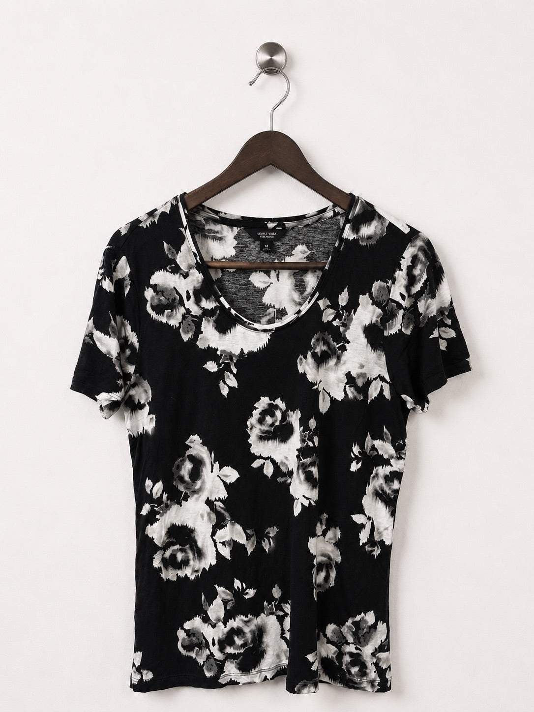 Simply Vera Women's Floral T-Shirt – Size M