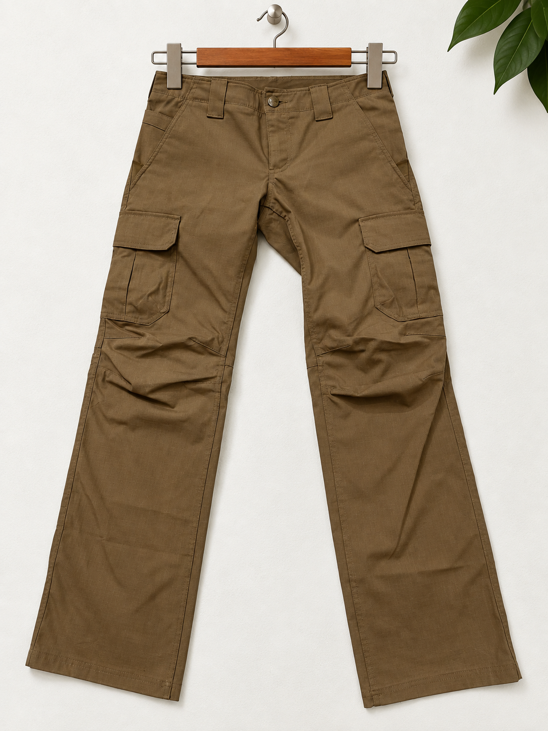 Under Armour Women's Cargo Pants (Size 6)