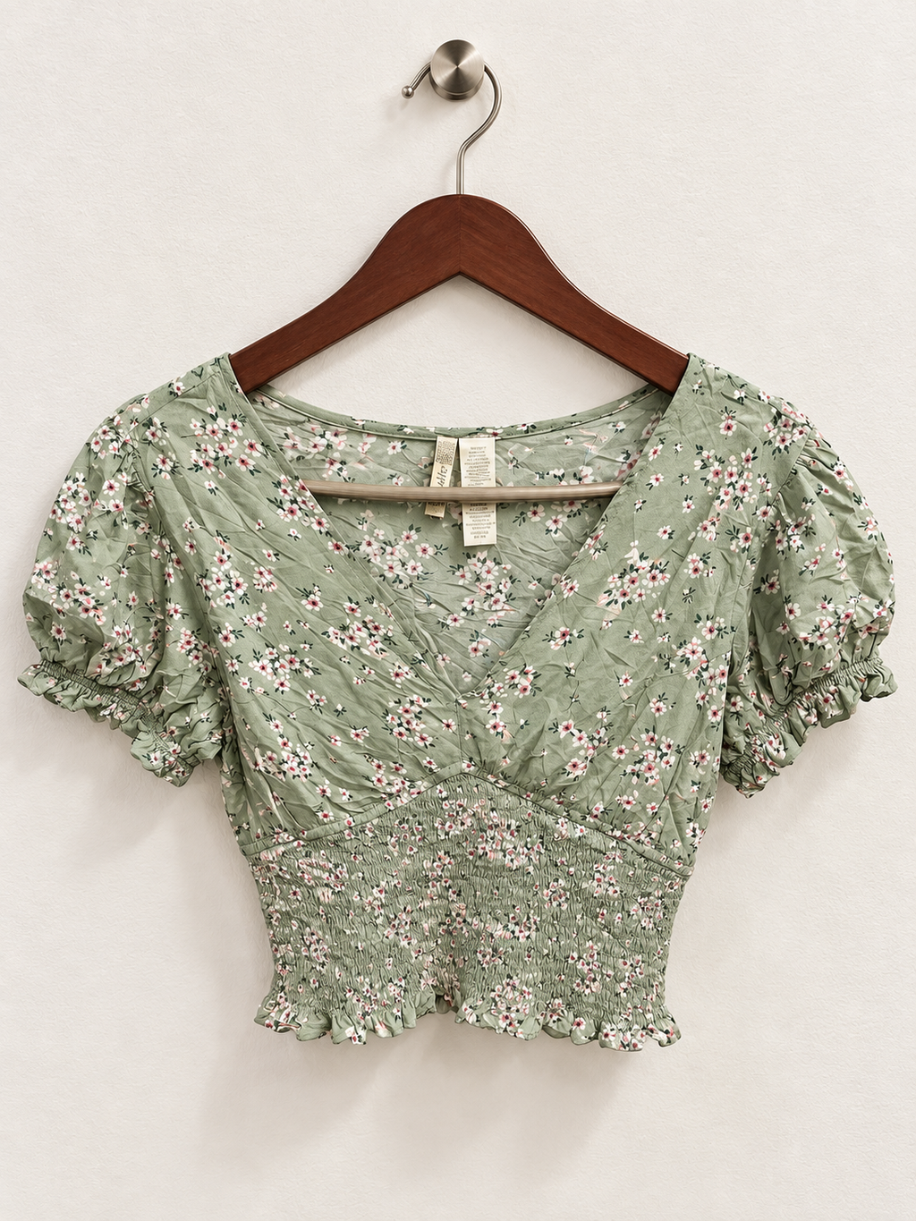 Japna Women’s Sage Green Ditsy Floral Smocked Crop Top