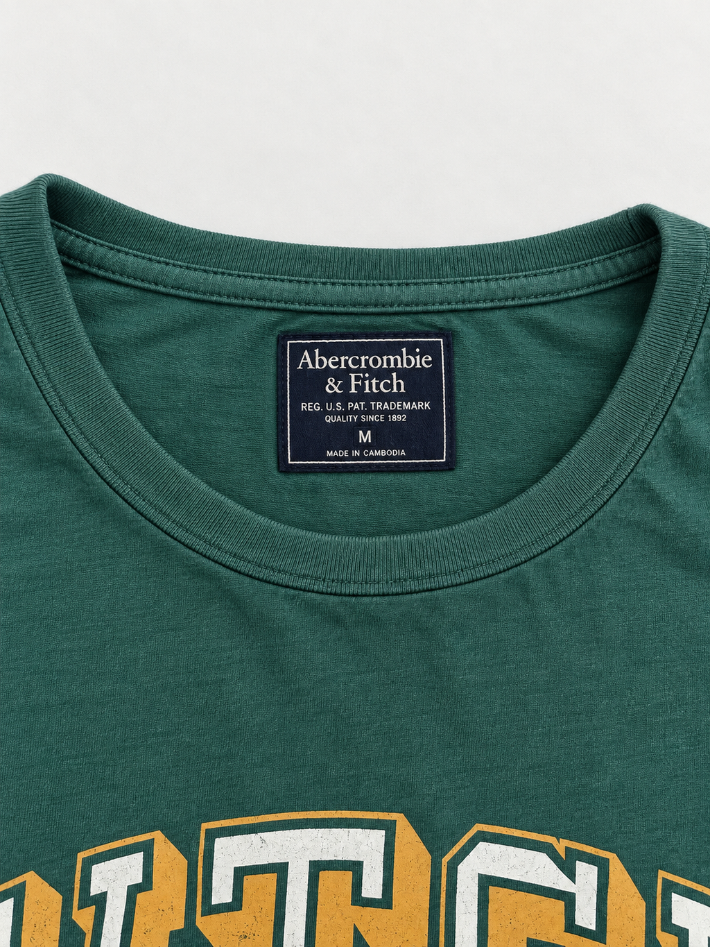 Abercrombie & Fitch Men's "FITCH" Graphic T-Shirt  Size - M