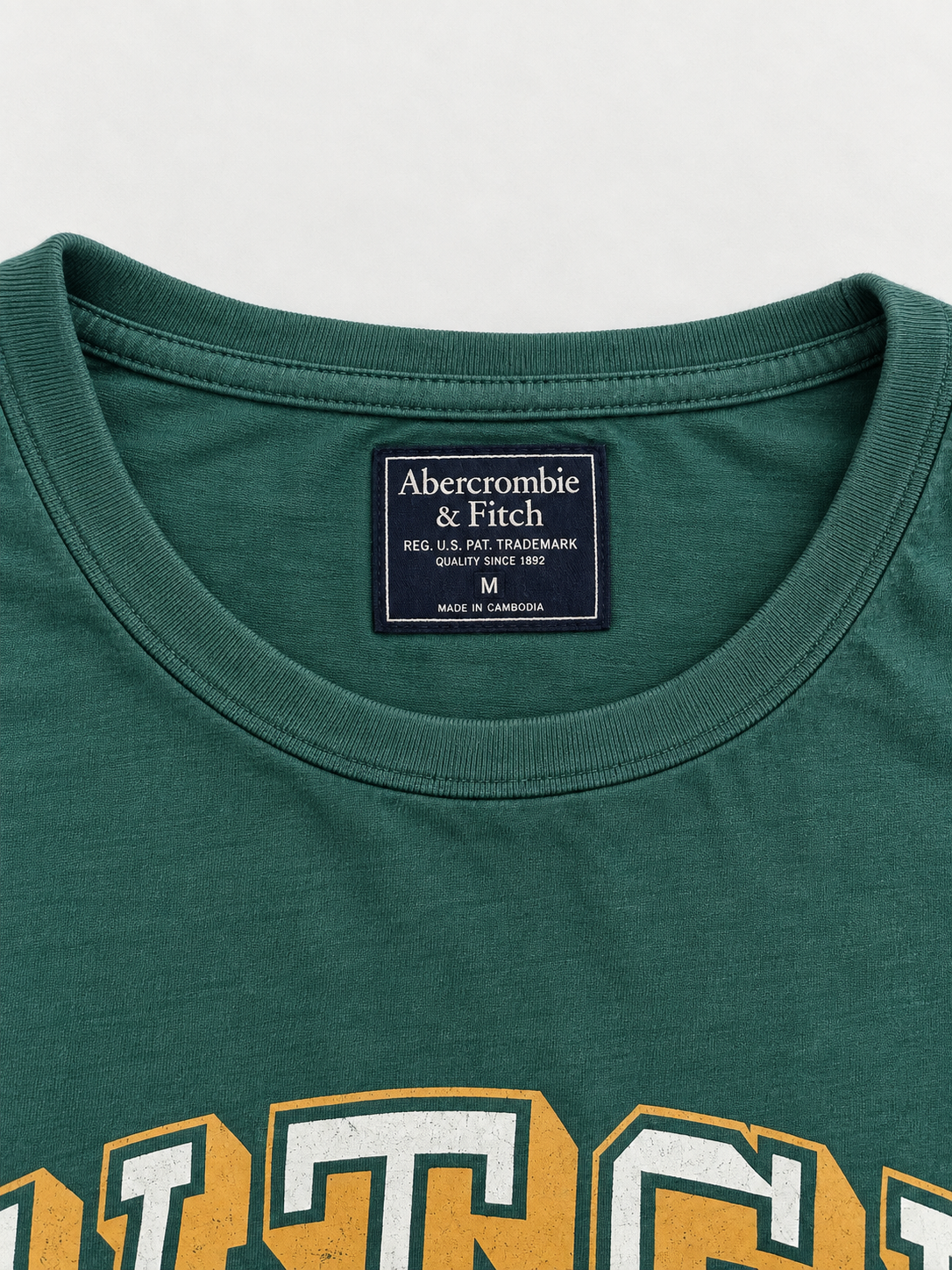 Abercrombie & Fitch Men's "FITCH" Graphic T-Shirt  Size - M