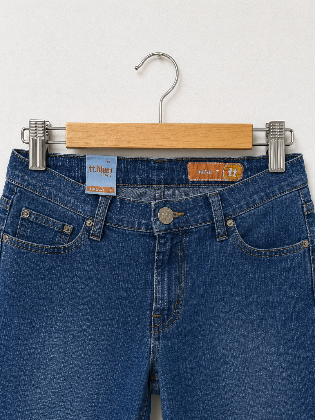 T.T. Blues Classic Medium Wash Flare Jeans – Size 7