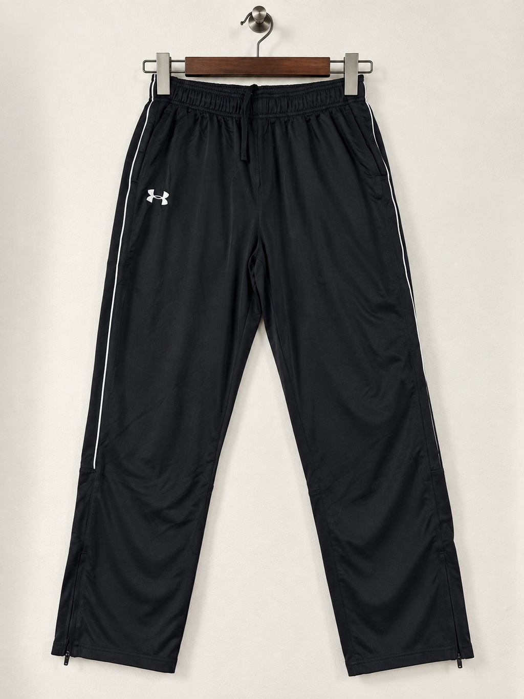 Under Armour Men's Black Track Pants - Size M