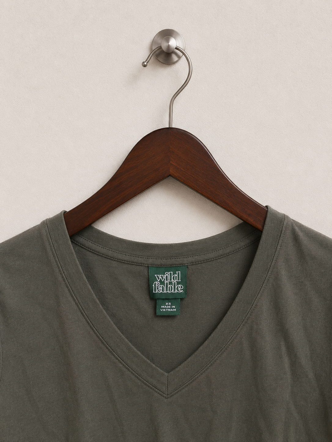 Wild Fable Women's Olive Green Short Sleeve V-Neck Crop Top – Size XS