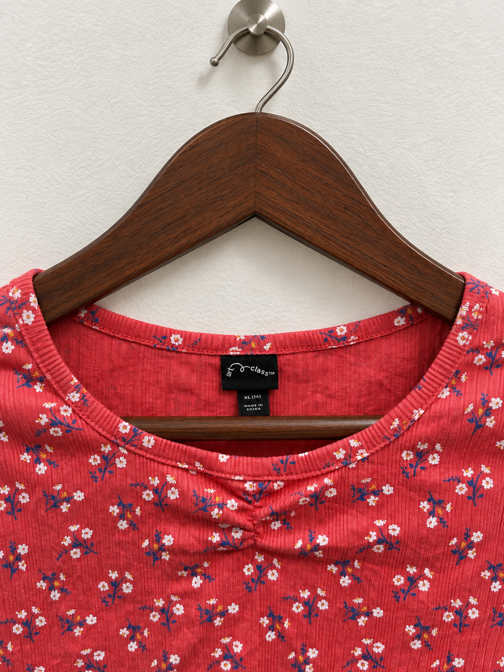 Art Class Red Floral Print Ribbed Lettuce Trim Top -m