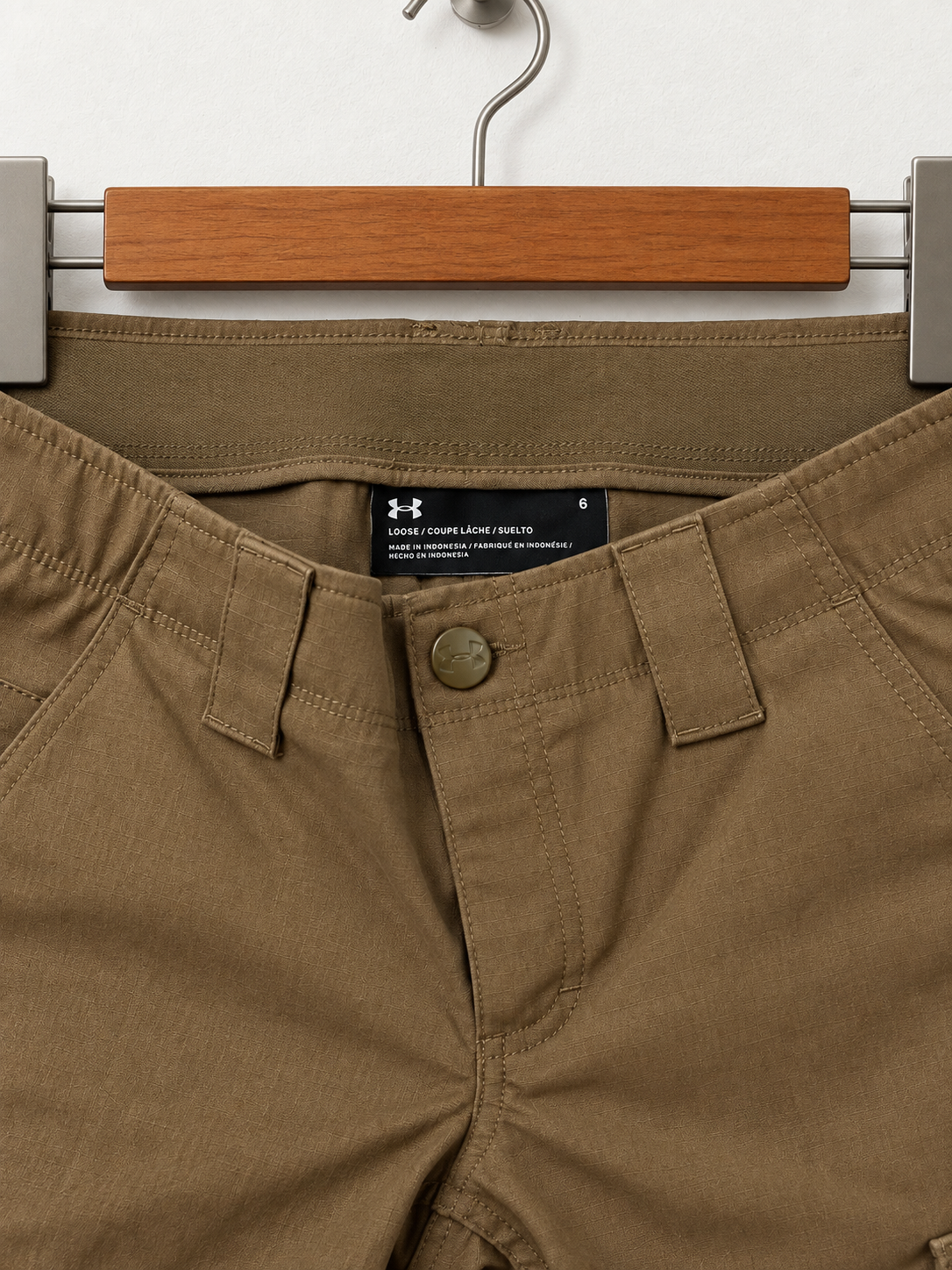 Under Armour Women's Cargo Pants (Size 6)