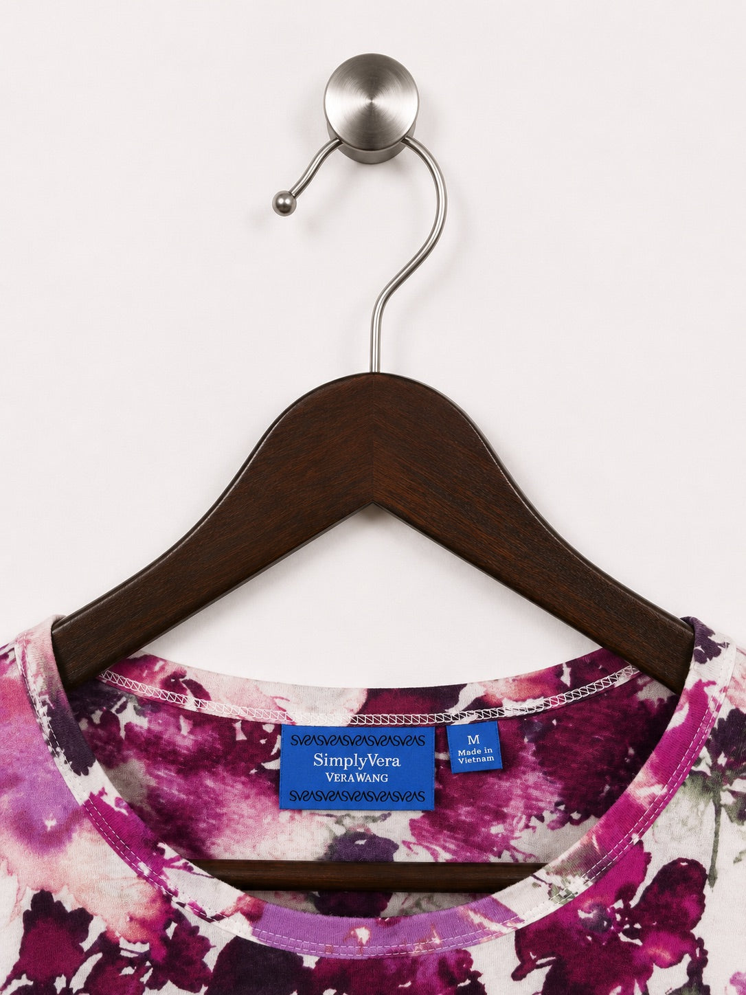 Simply Vera Vera Wang Women's Magenta Floral Watercolor T-Shirt – Size M