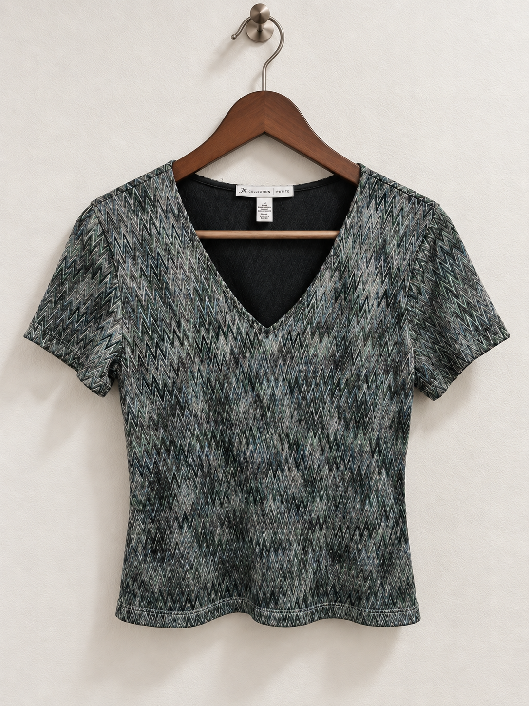JM Collection Petite Women's Metallic Chevron V-Neck Top