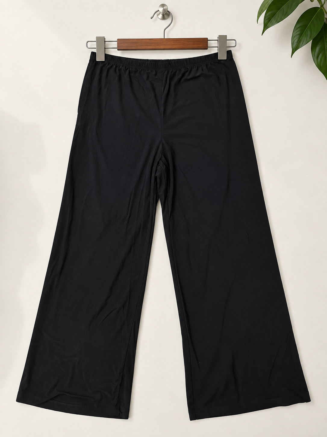 Women’s Black Poly-Spandex Elastic Waist Wide-Leg Palazzo Pants (Size 16)