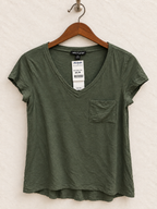 Cable & Gauge Women's Olive Green V-Neck Slub Knit Pocket T-Shirt Size - M