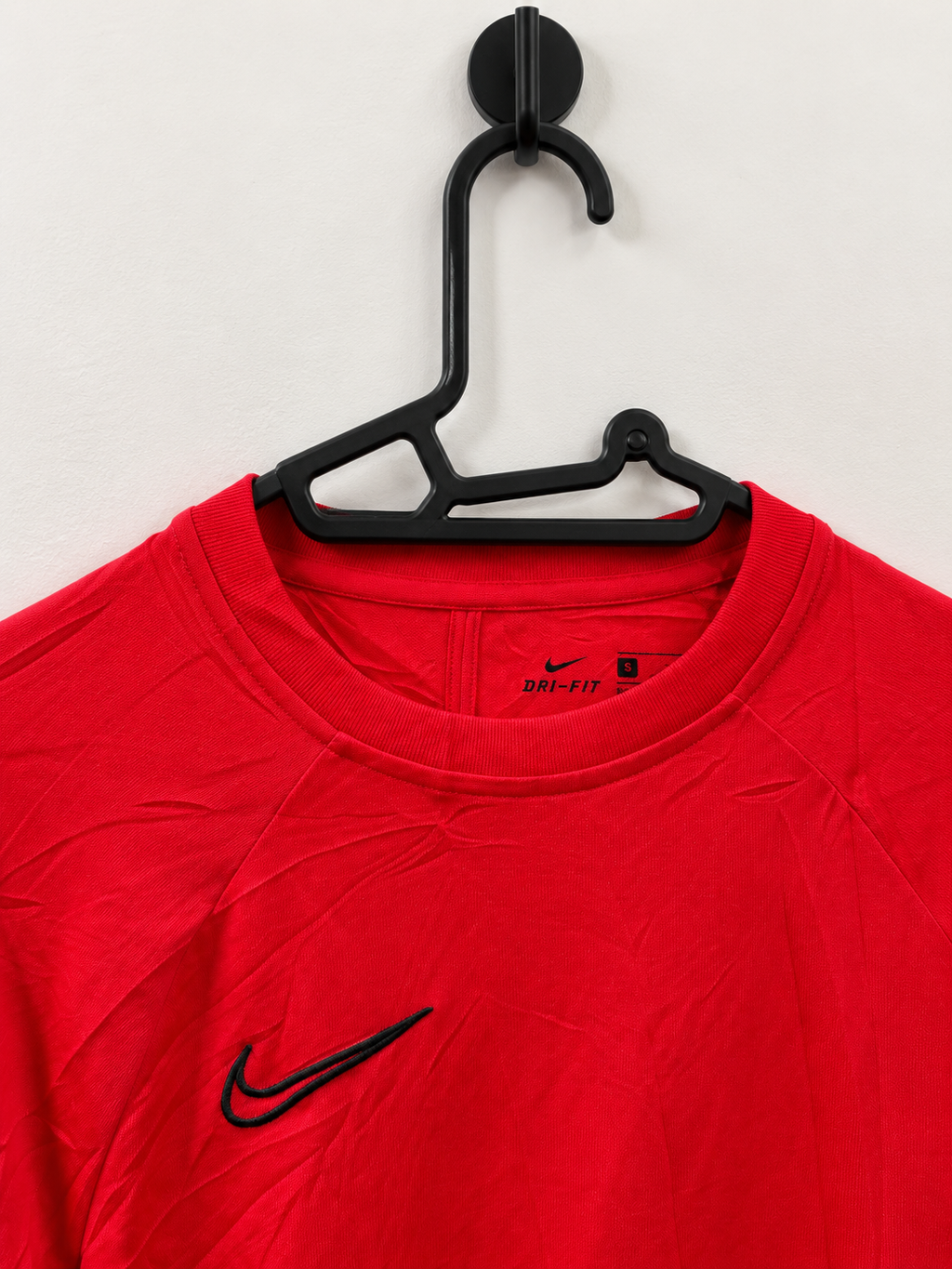 Nike Men's Dri-FIT Red Athletic Football T-Shirt Size - S