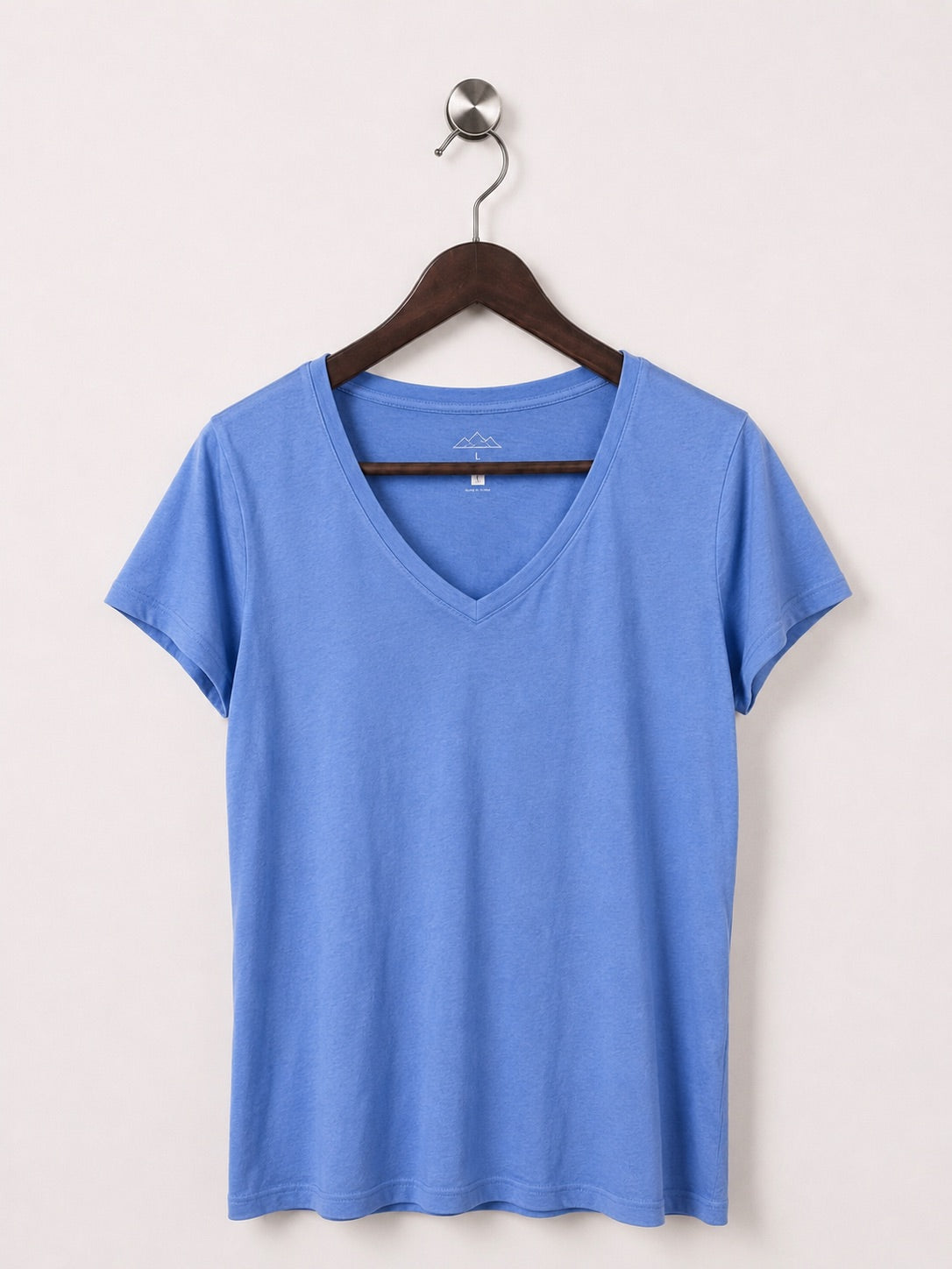 BLUE Women’s V-Neck T-Shirt Size - L