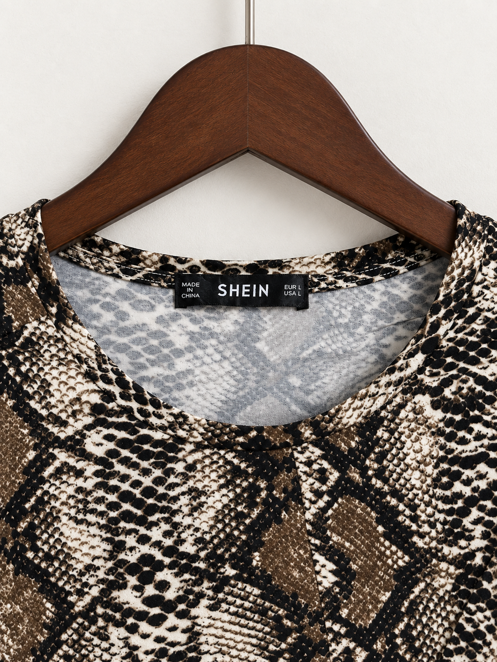 SHEIN Women's Long Sleeve Twist Front Crop Top - Size L