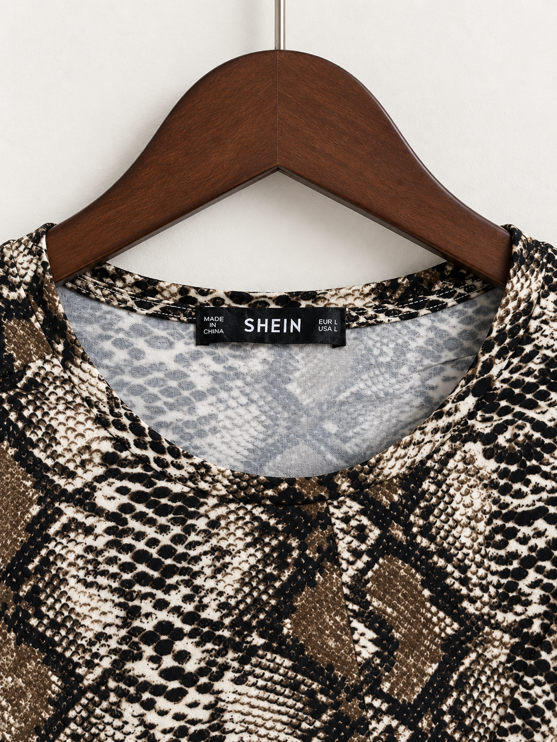 SHEIN Women's Long Sleeve Twist Front Crop Top - Size L