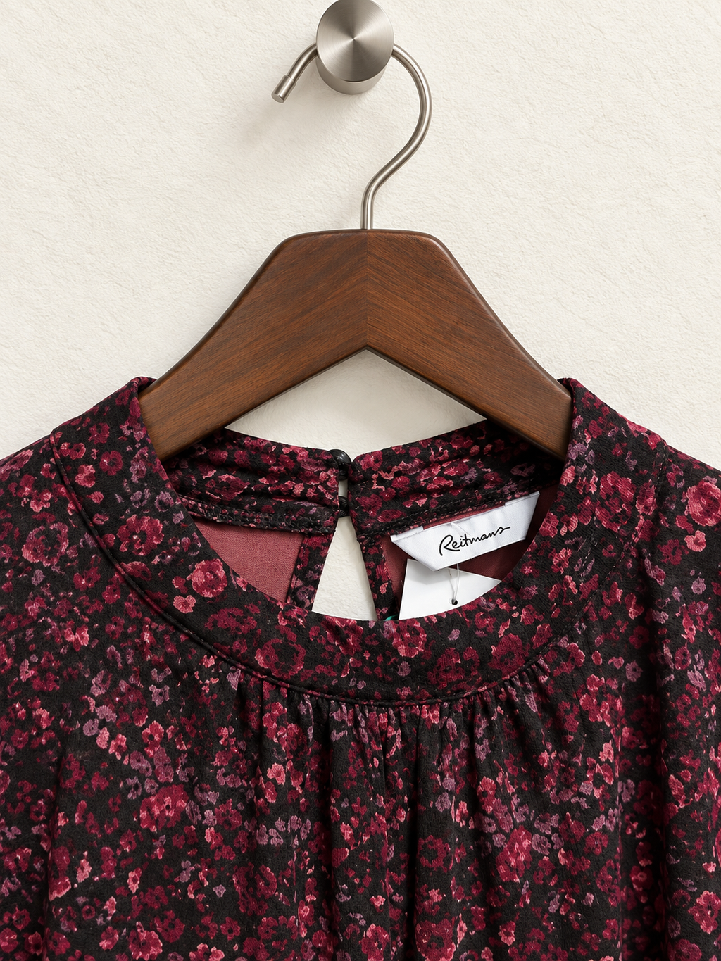 Reitmans Women’s Floral Mock Neck Cap Sleeve Top