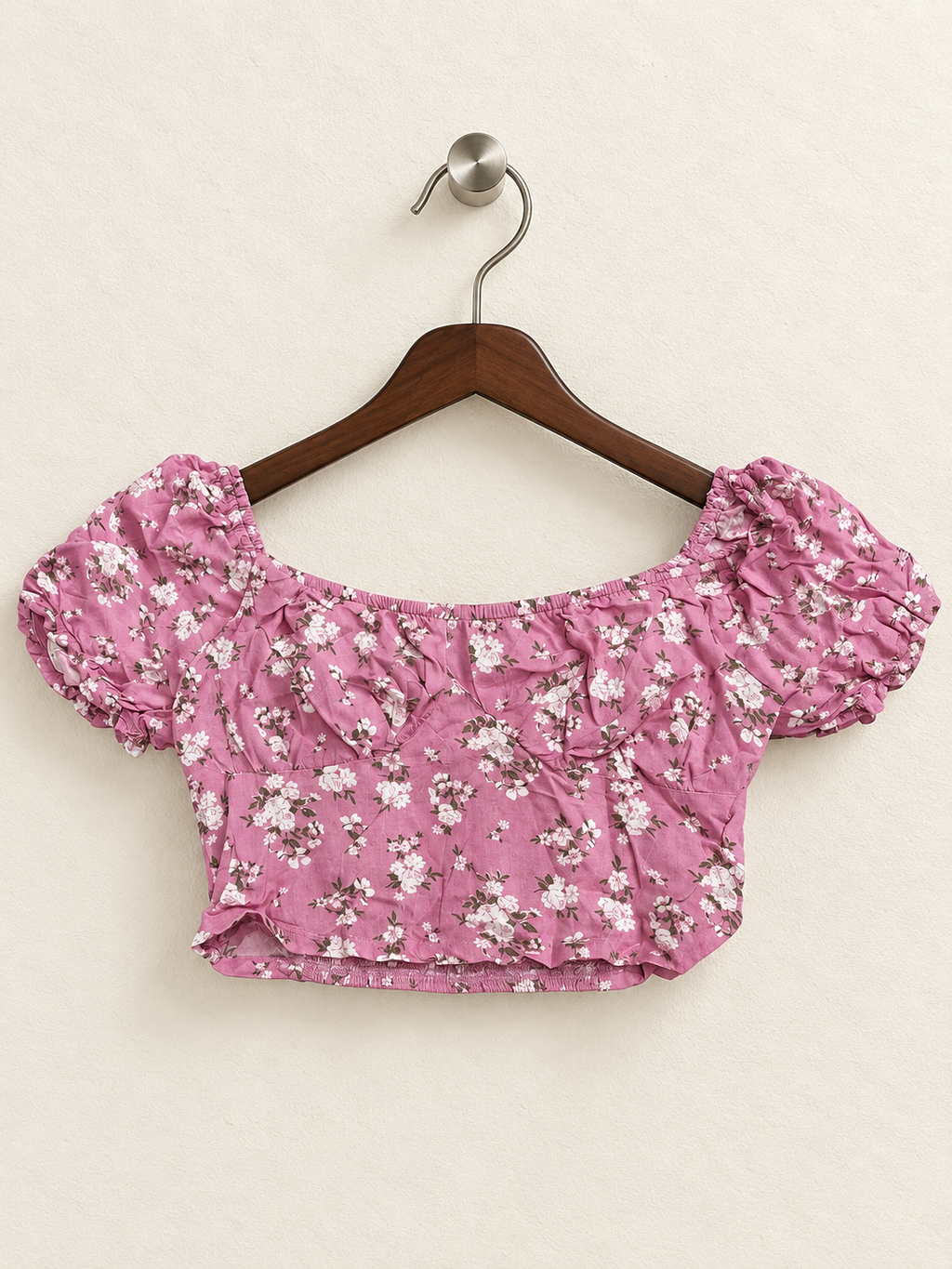 Hollister Women’s Pink Floral Off-Shoulder Crop Top