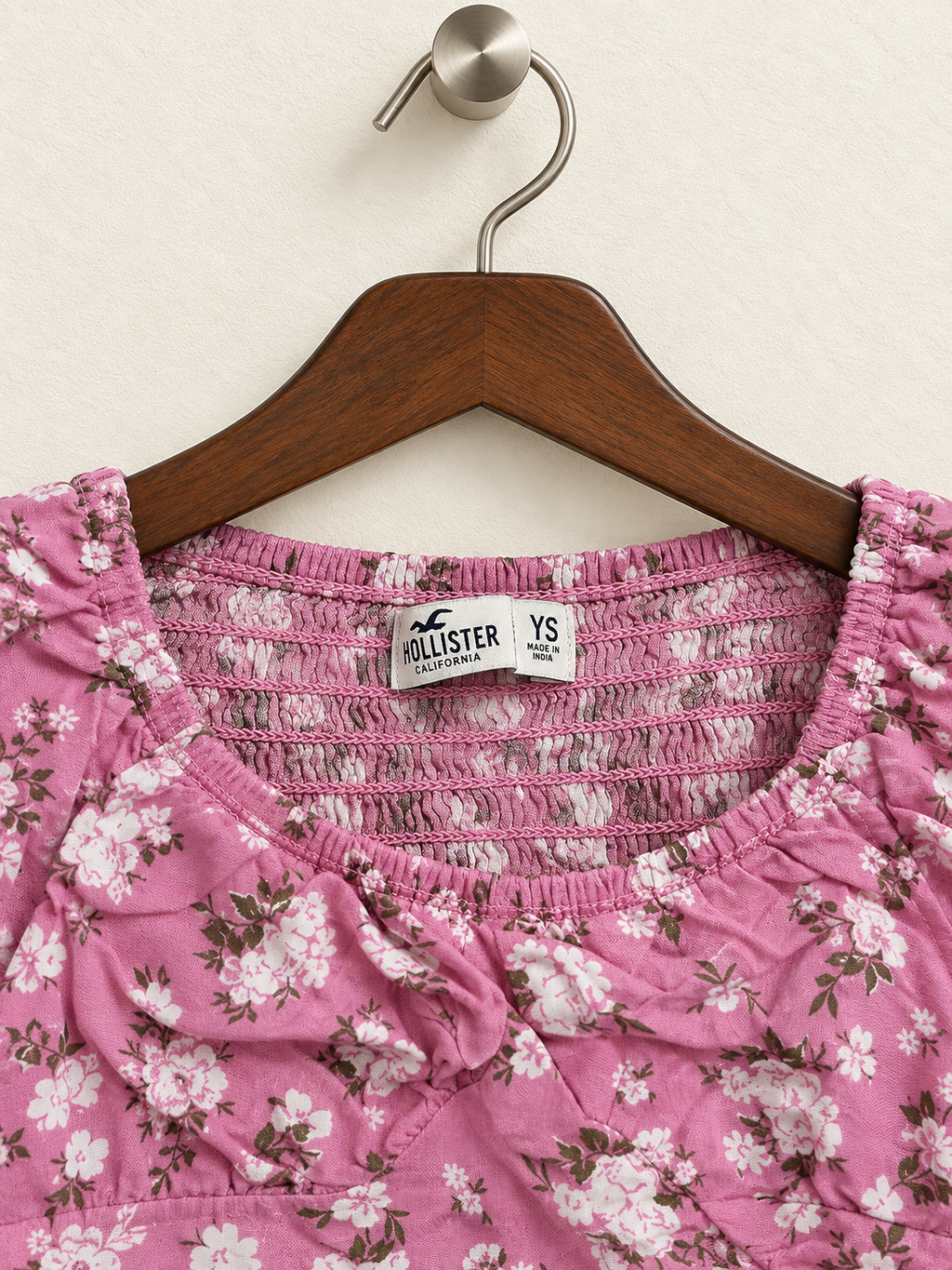 Hollister Women’s Pink Floral Off-Shoulder Crop Top